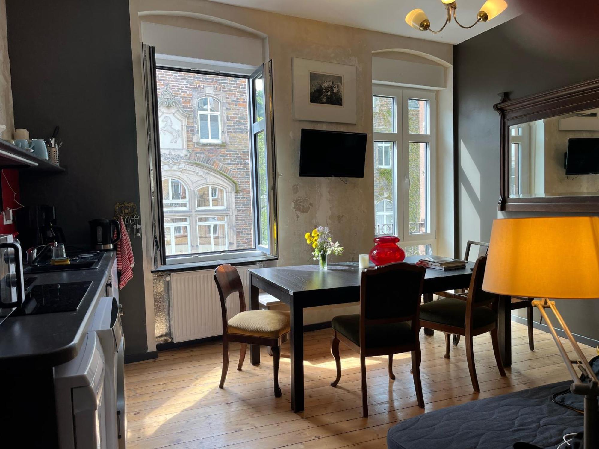 Vis-A-Vis Apartments Трабен-Трарбах Экстерьер фото